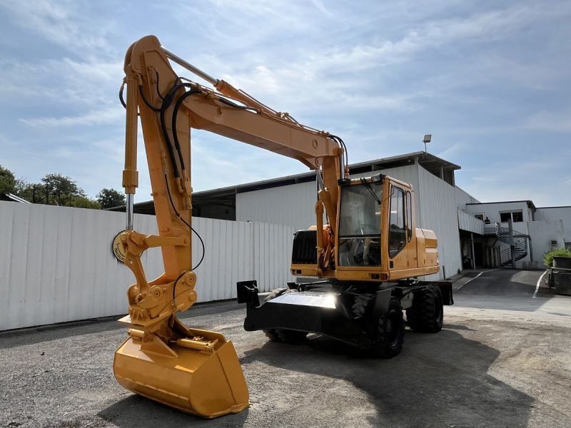 CATERPILLAR M315