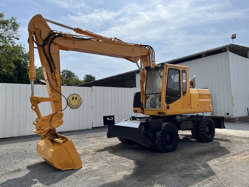 CATERPILLAR M315