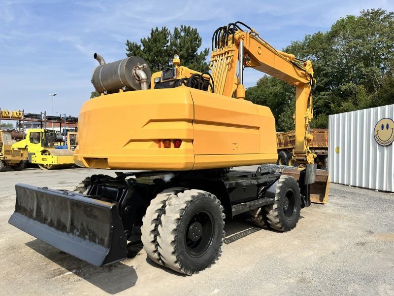 CATERPILLAR M315