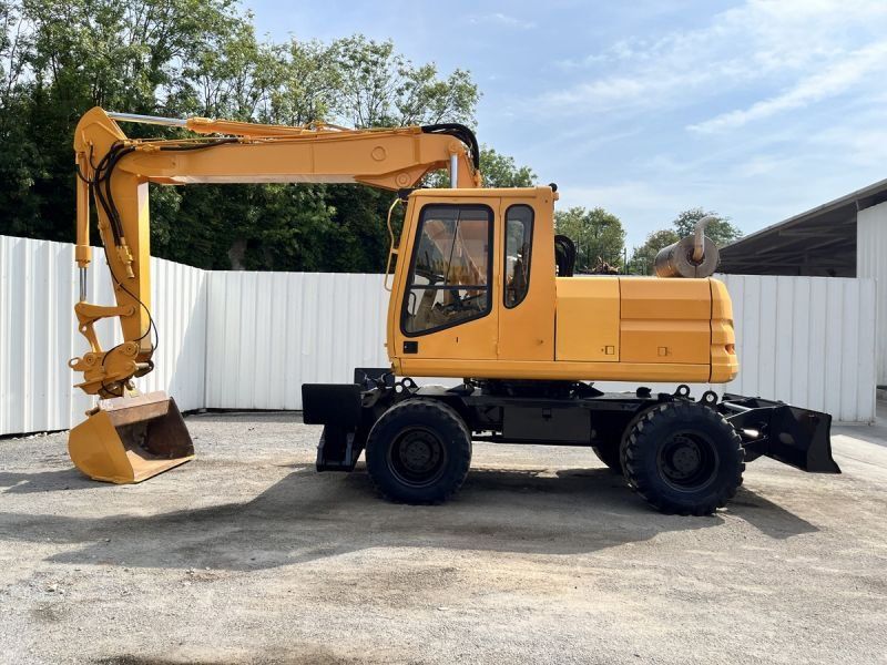 CATERPILLAR M315