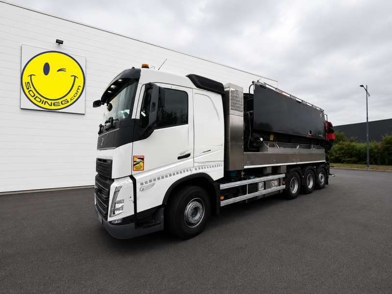 VOLVO 500
