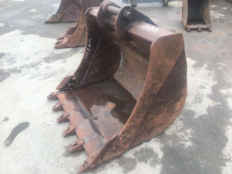 FERMEC 890mm - Tractopelle Fermec