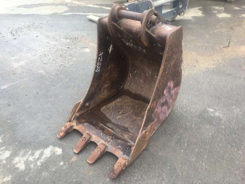 FERMEC 580mm tractopelle FERMEC