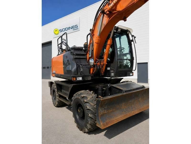 HITACHI ZX140W-6