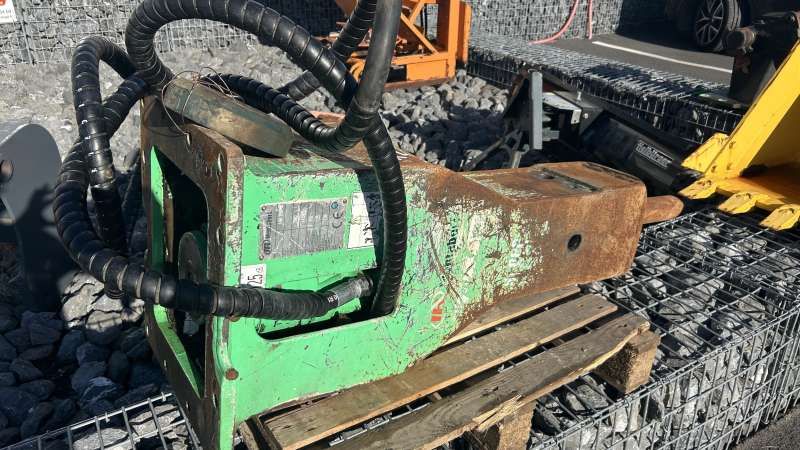 MONTABERT 140SMS / Pelles 8-12 Tonnes