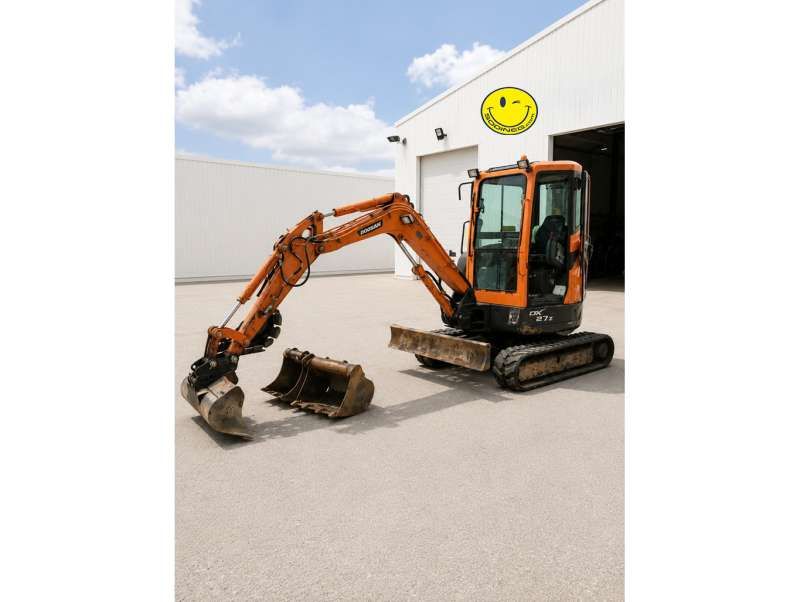 DOOSAN DX27Z