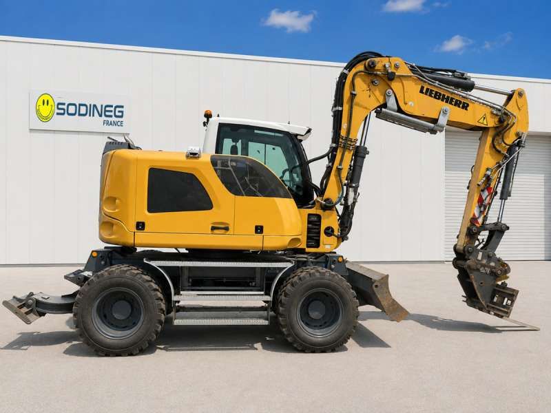 LIEBHERR A 910 COMPACT LITRONIC