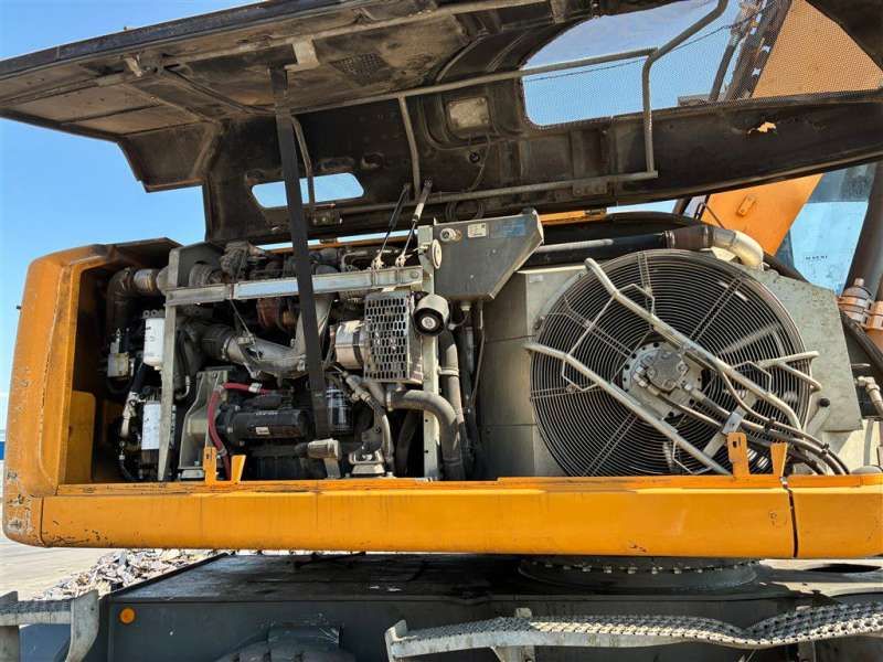 LIEBHERR LH24M LITRONIC (6,60m + 5m)