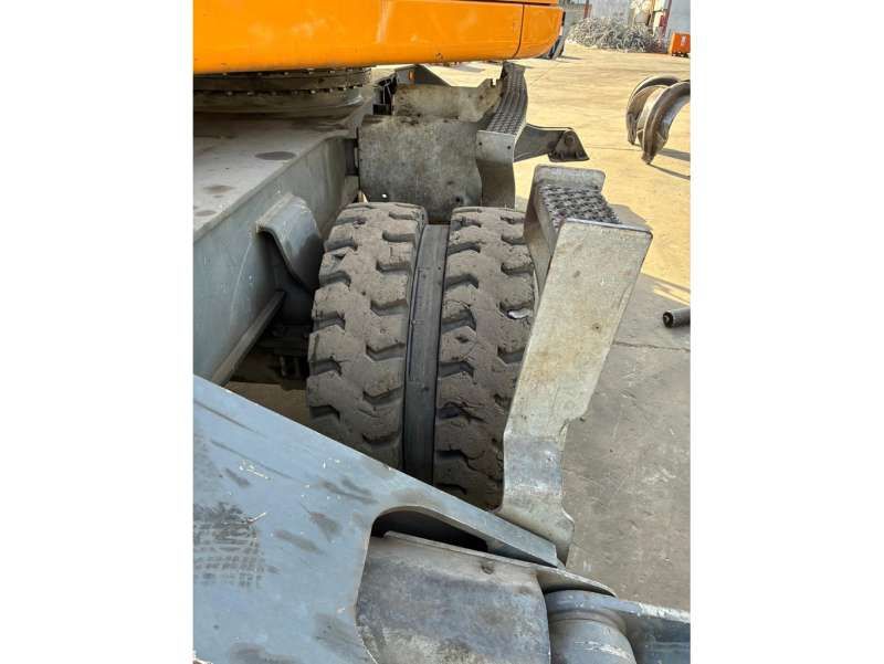 LIEBHERR LH24M LITRONIC (6,60m + 5m)