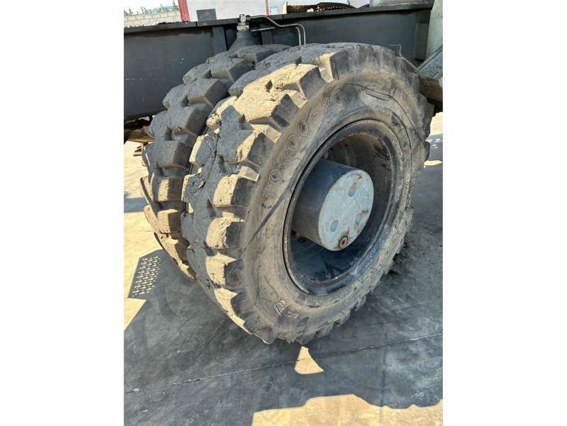 LIEBHERR LH24M LITRONIC (6,60m + 5m)