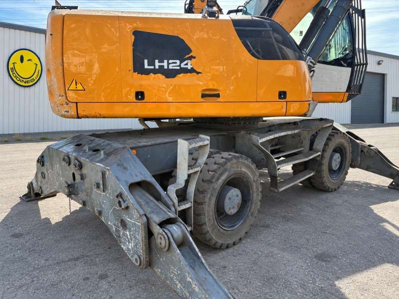 LIEBHERR LH24M LITRONIC (6,60m + 5m)