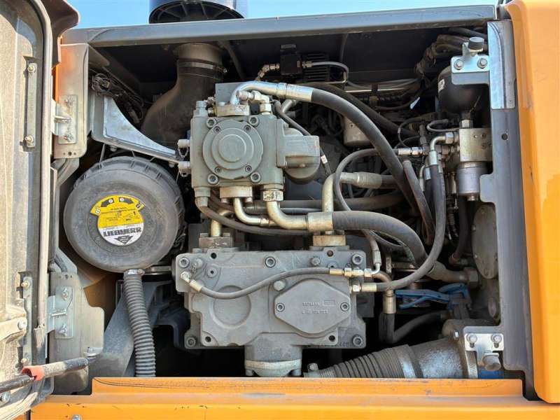 LIEBHERR LH30M LITRONIC