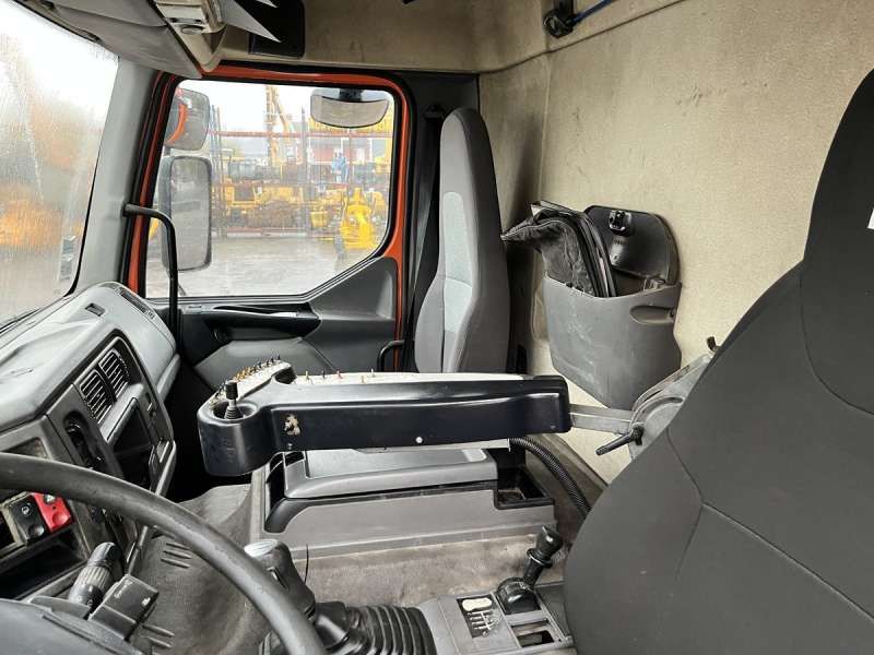RENAULT KERAX 320 DCI