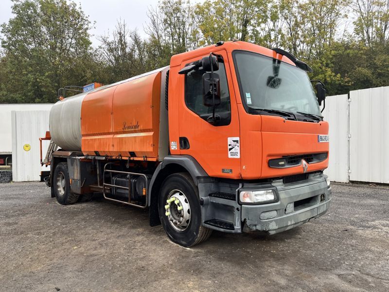 RENAULT KERAX 320 DCI