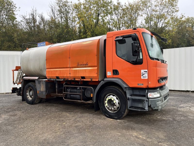 RENAULT KERAX 320 DCI