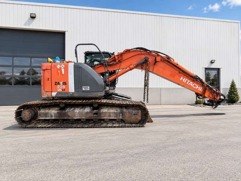 HITACHI ZX225 ULC-3 (Pour Pièces)