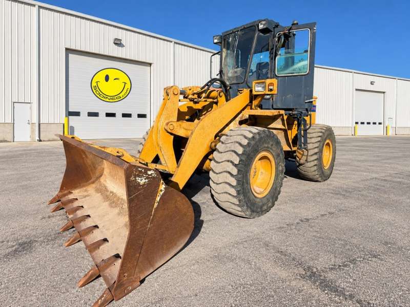 KOMATSU WA 320-1