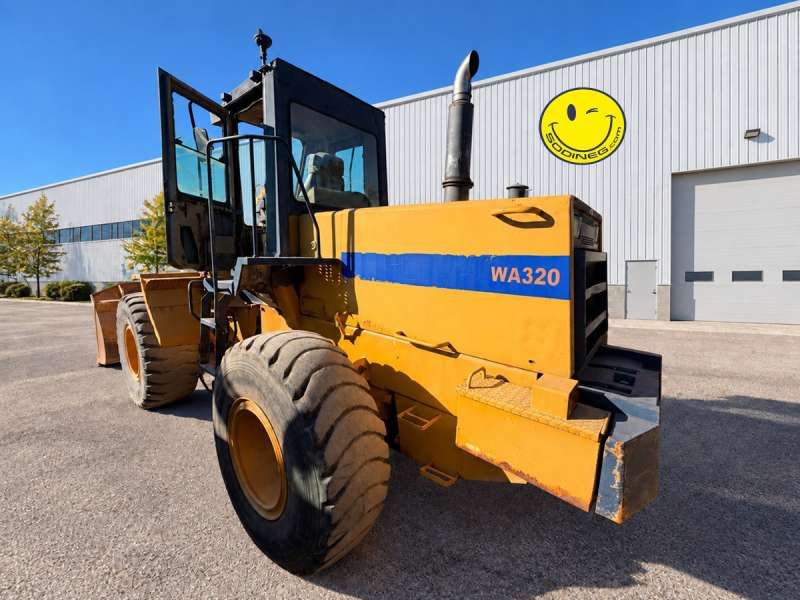 KOMATSU WA 320-1