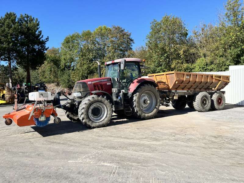 CASE IH PUMA + PONTHIEU SWEEPER AND HOPPER