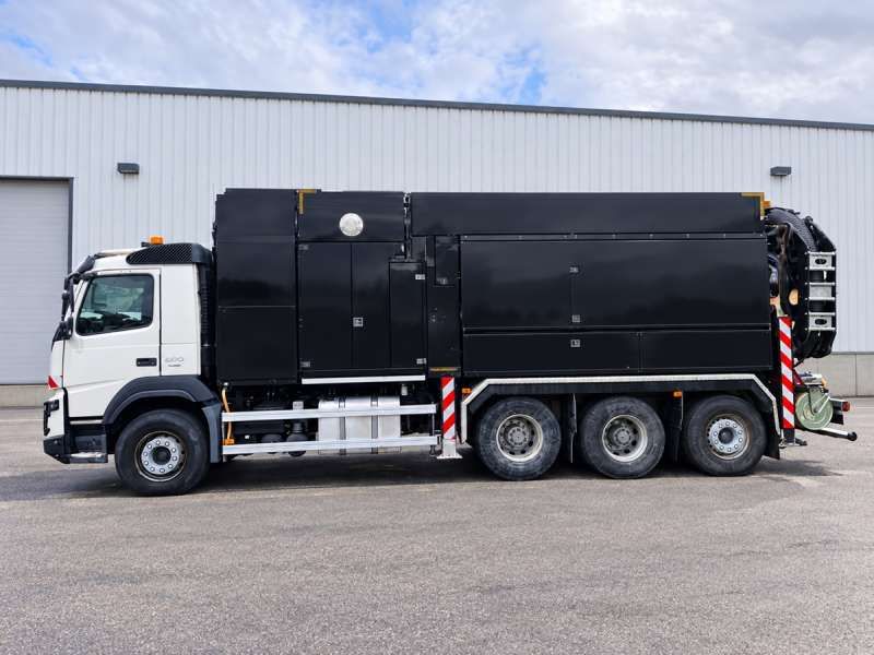 VOLVO FMX 500 + MTS suction excavator