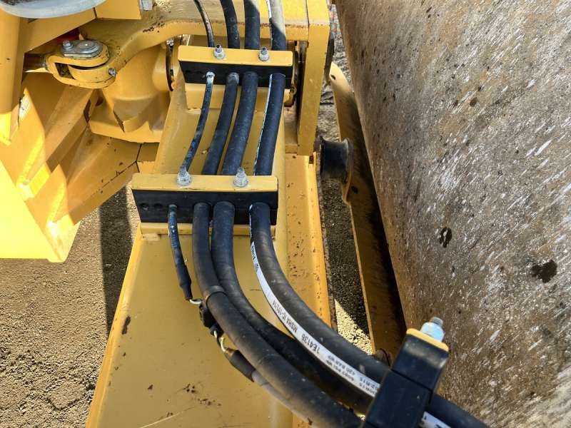 CATERPILLAR CS76B