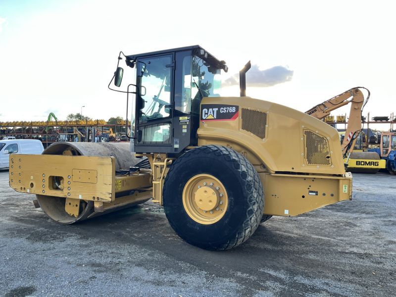 CATERPILLAR CS76B