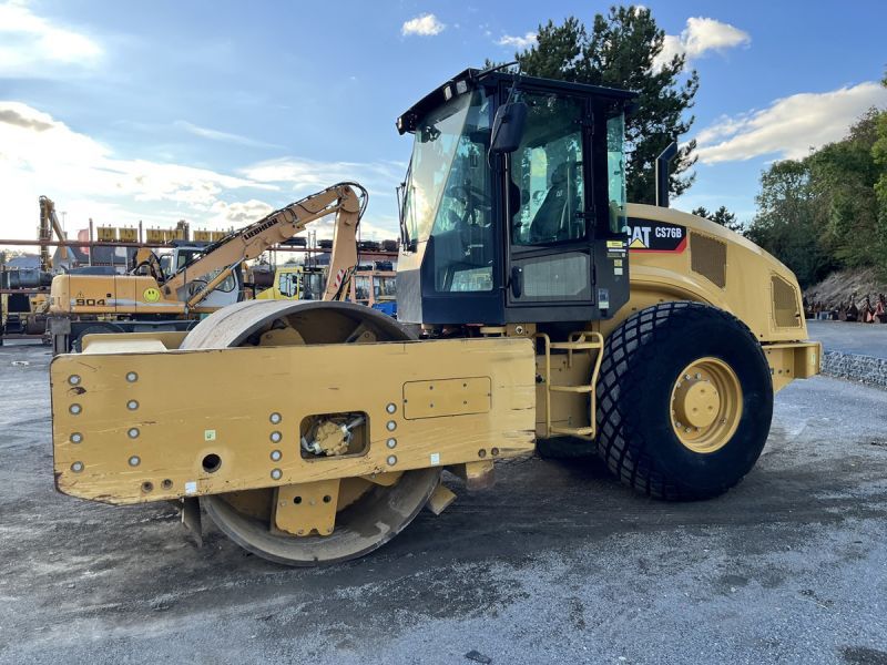 CATERPILLAR CS76B