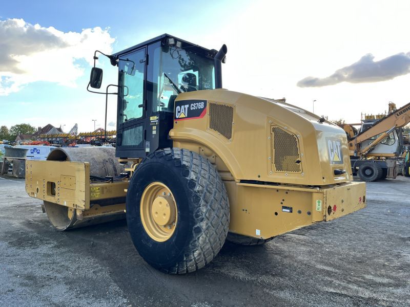 CATERPILLAR CS76B