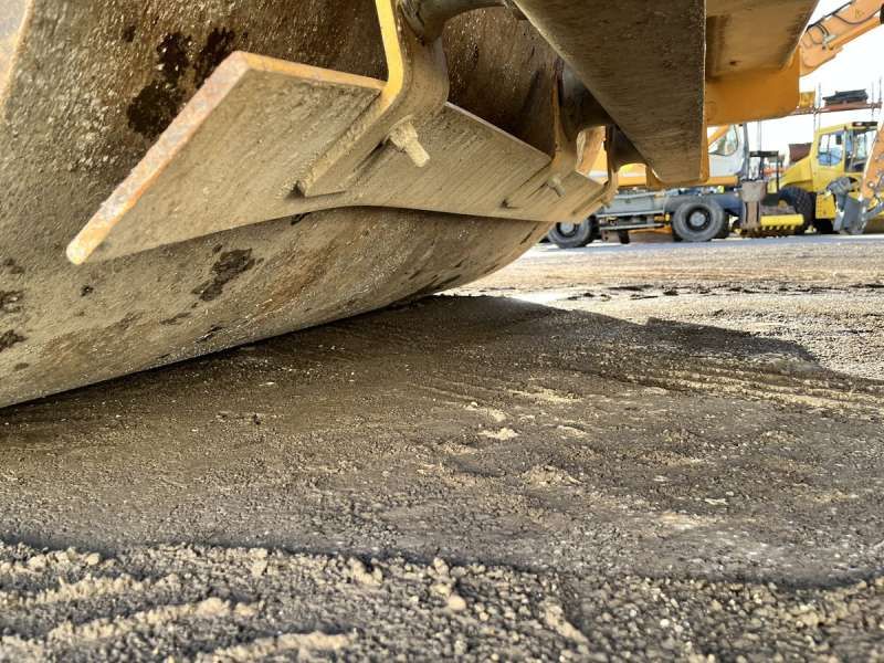 CATERPILLAR CS76B