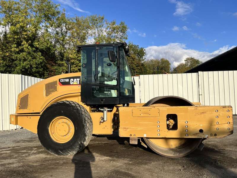 CATERPILLAR CS76B
