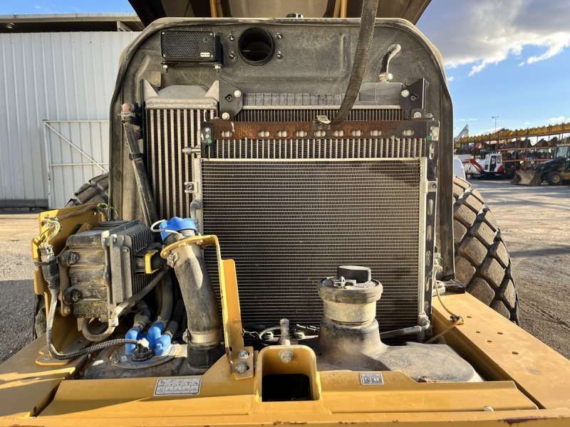 CATERPILLAR CS76B