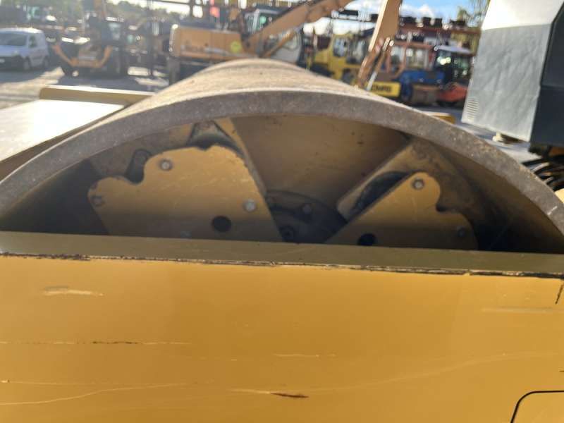 CATERPILLAR CS76B