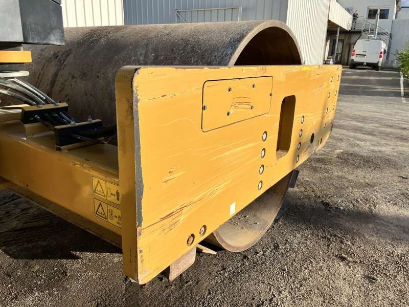 CATERPILLAR CS76B