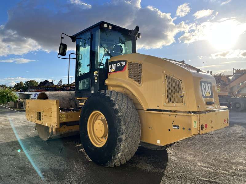 CATERPILLAR CS76B