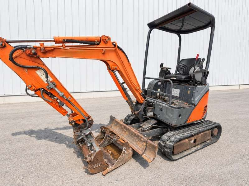 HITACHI ZX17U-2 YLR