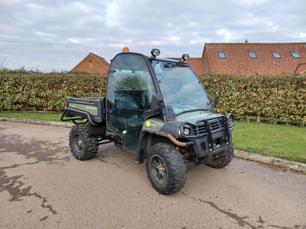 John Deere Gator 855D