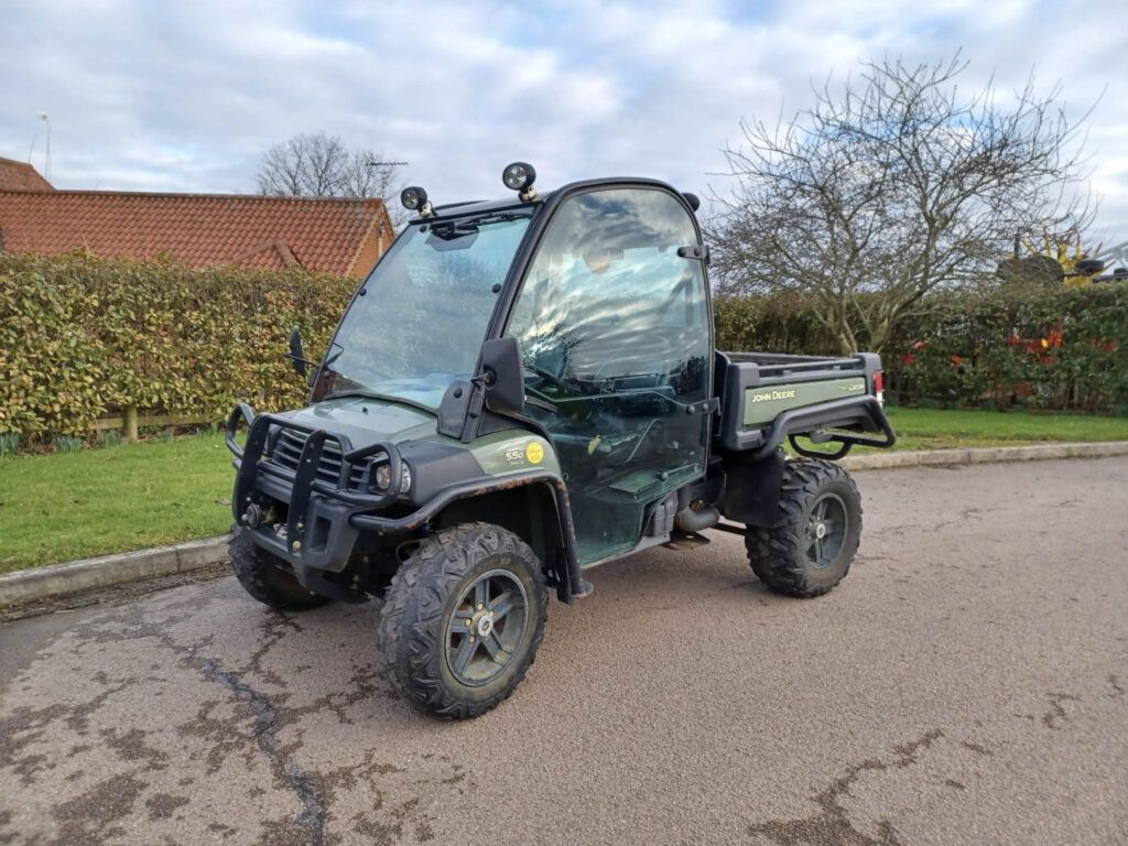 John Deere Gator 855D