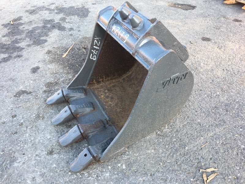 VOLVO 390mm - attache VOLVO 1,5 Tonnes