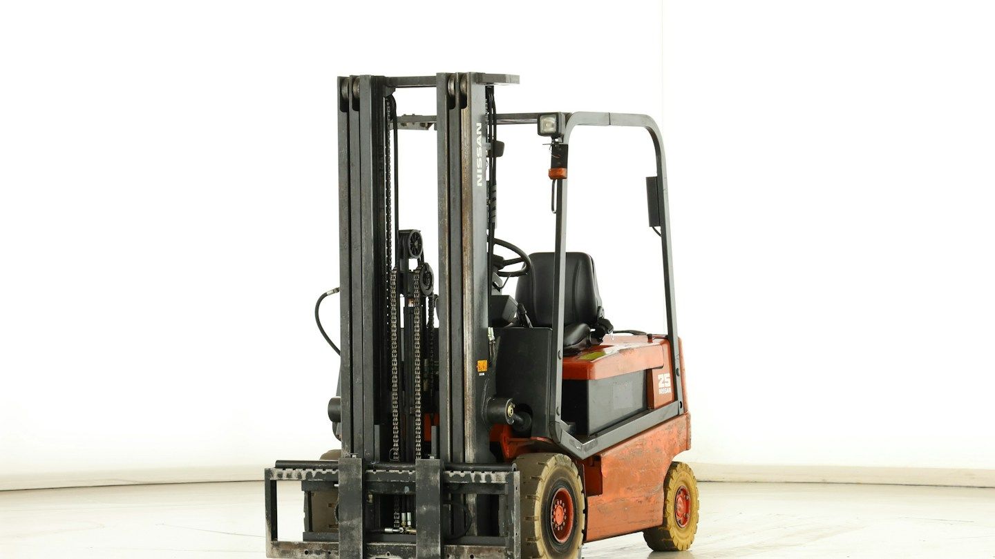 Nissan Q-02-L-25-CU